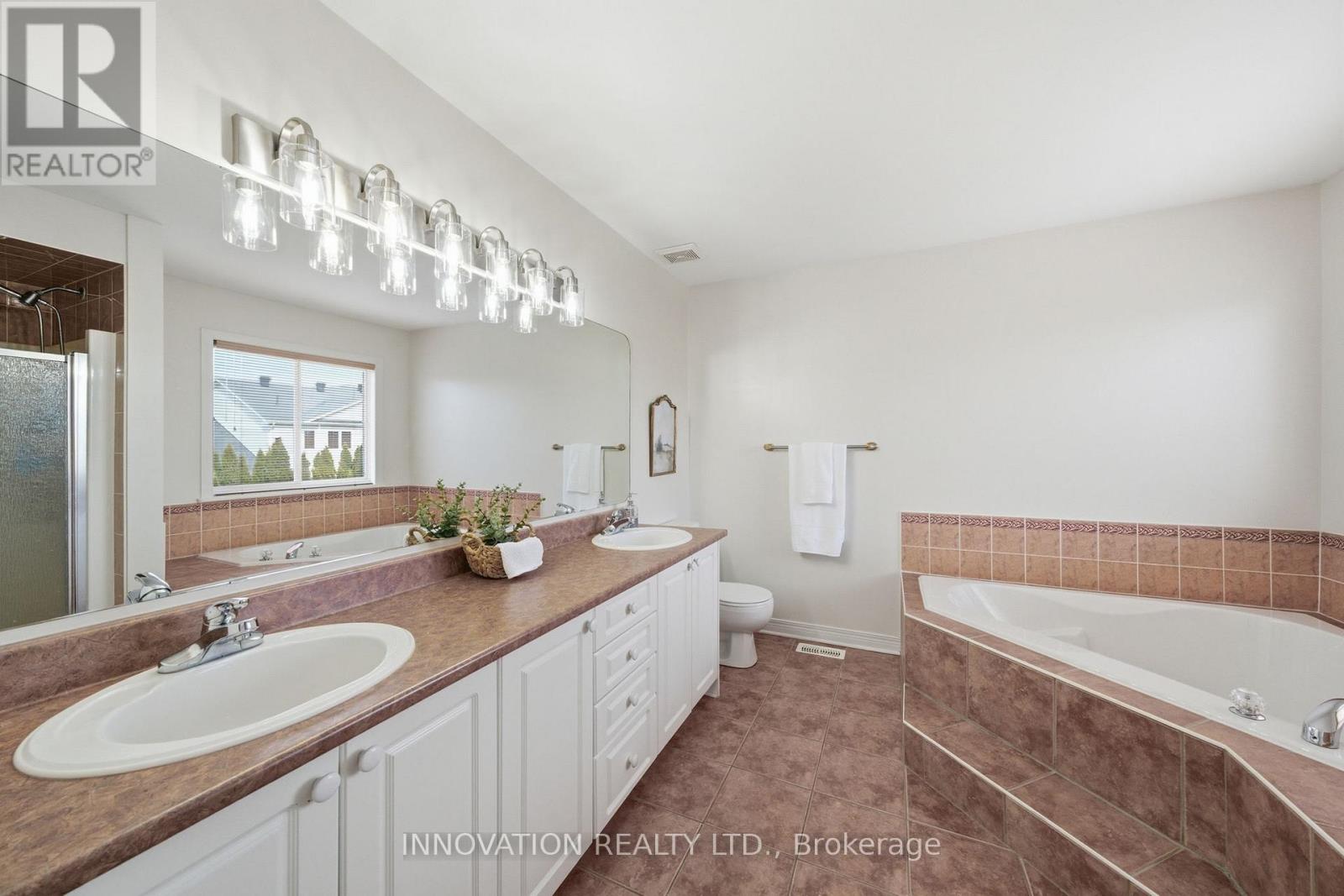 31 Greenhaven Crescent, Ottawa, Ontario  K2S 2A4 - Photo 19 - X12946076