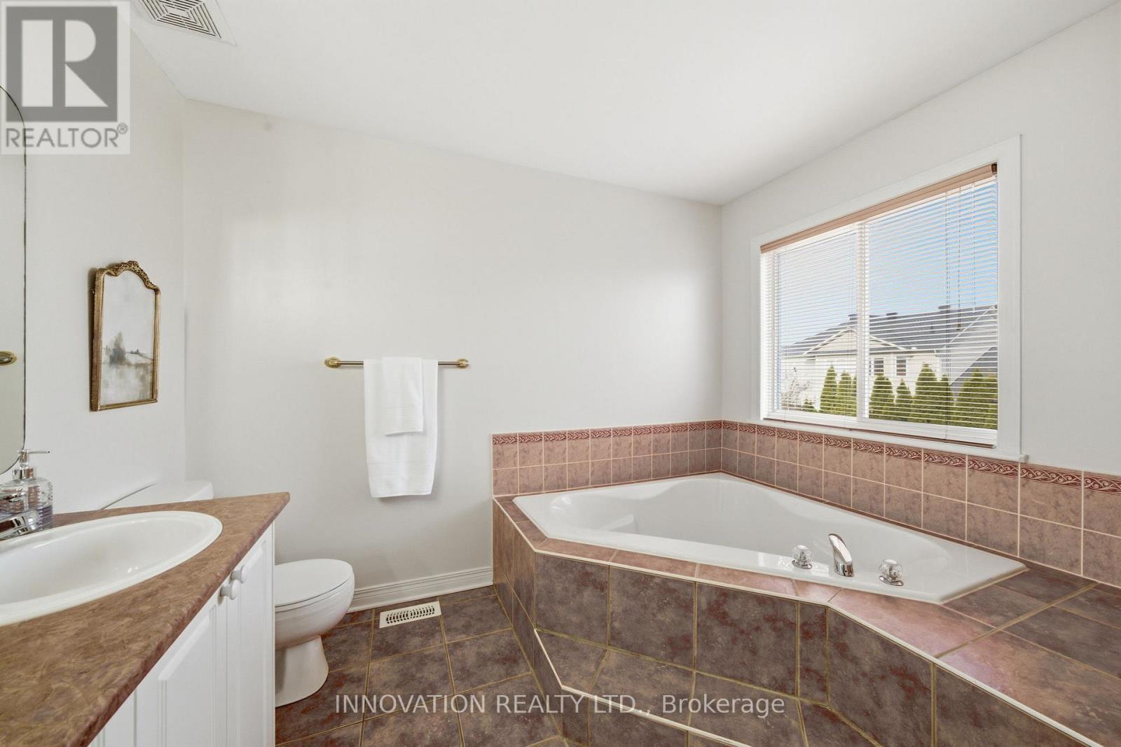 31 Greenhaven Crescent, Ottawa, Ontario  K2S 2A4 - Photo 20 - X12946076