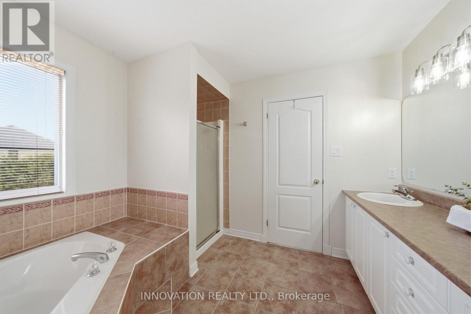 31 Greenhaven Crescent, Ottawa, Ontario  K2S 2A4 - Photo 21 - X12946076