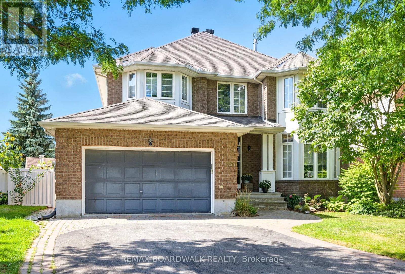 1031 Red Spruce Street, Ottawa, Ontario  K1V 1T5 - Photo 2 - X12946094