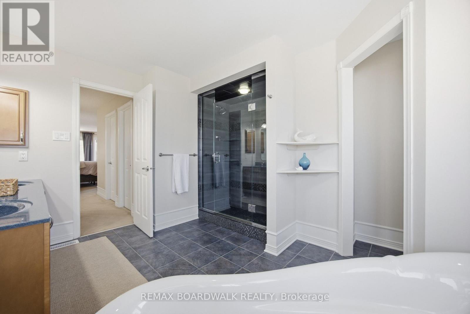 1031 Red Spruce Street, Ottawa, Ontario  K1V 1T5 - Photo 27 - X12946094