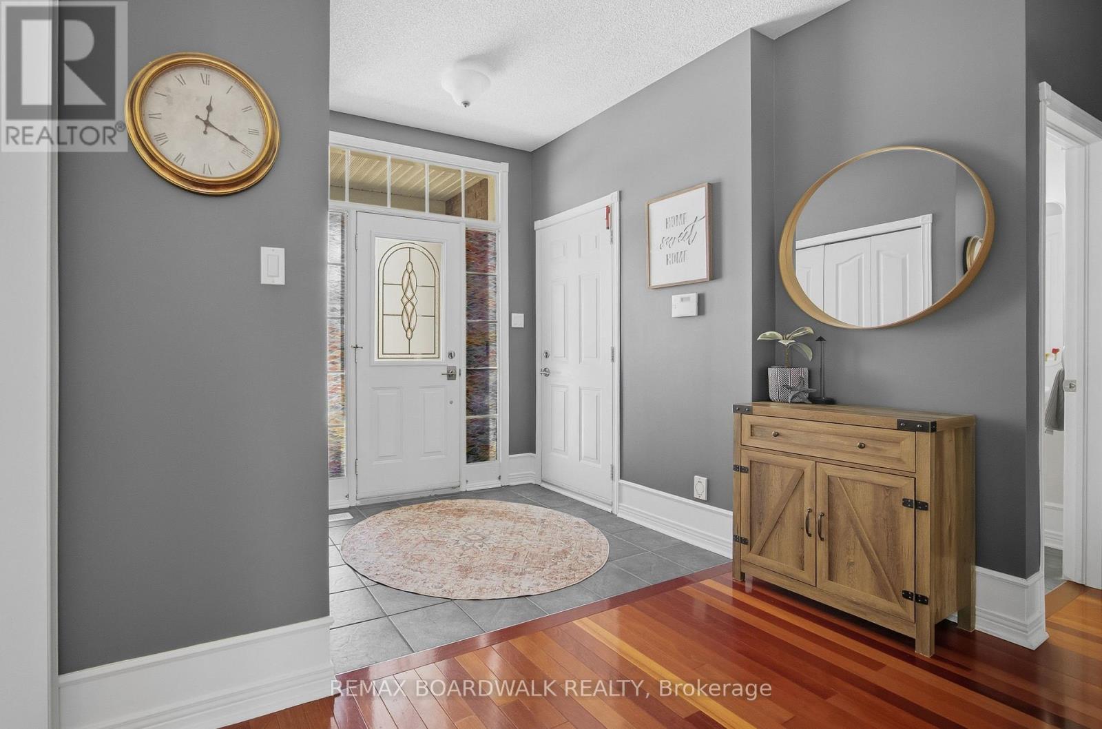 1031 Red Spruce Street, Ottawa, Ontario  K1V 1T5 - Photo 3 - X12946094