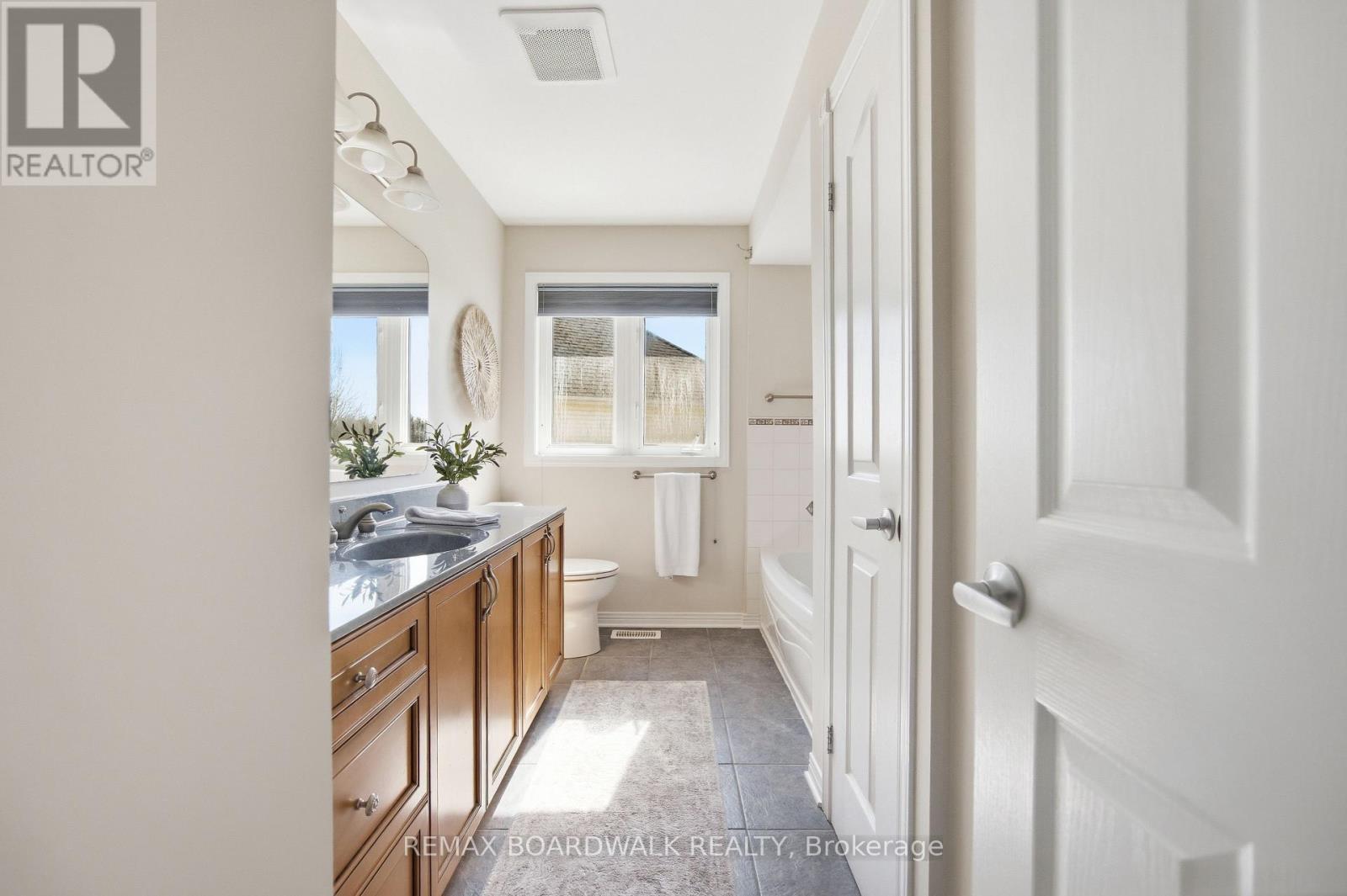 1031 Red Spruce Street, Ottawa, Ontario  K1V 1T5 - Photo 31 - X12946094