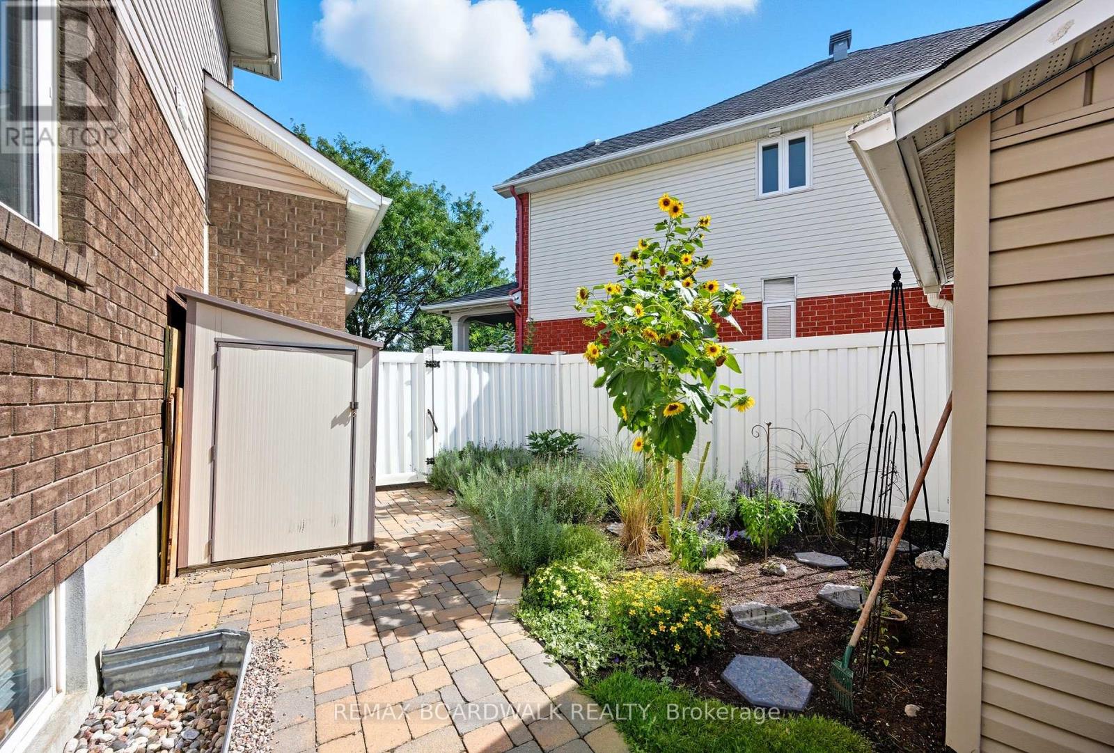 1031 Red Spruce Street, Ottawa, Ontario  K1V 1T5 - Photo 48 - X12946094