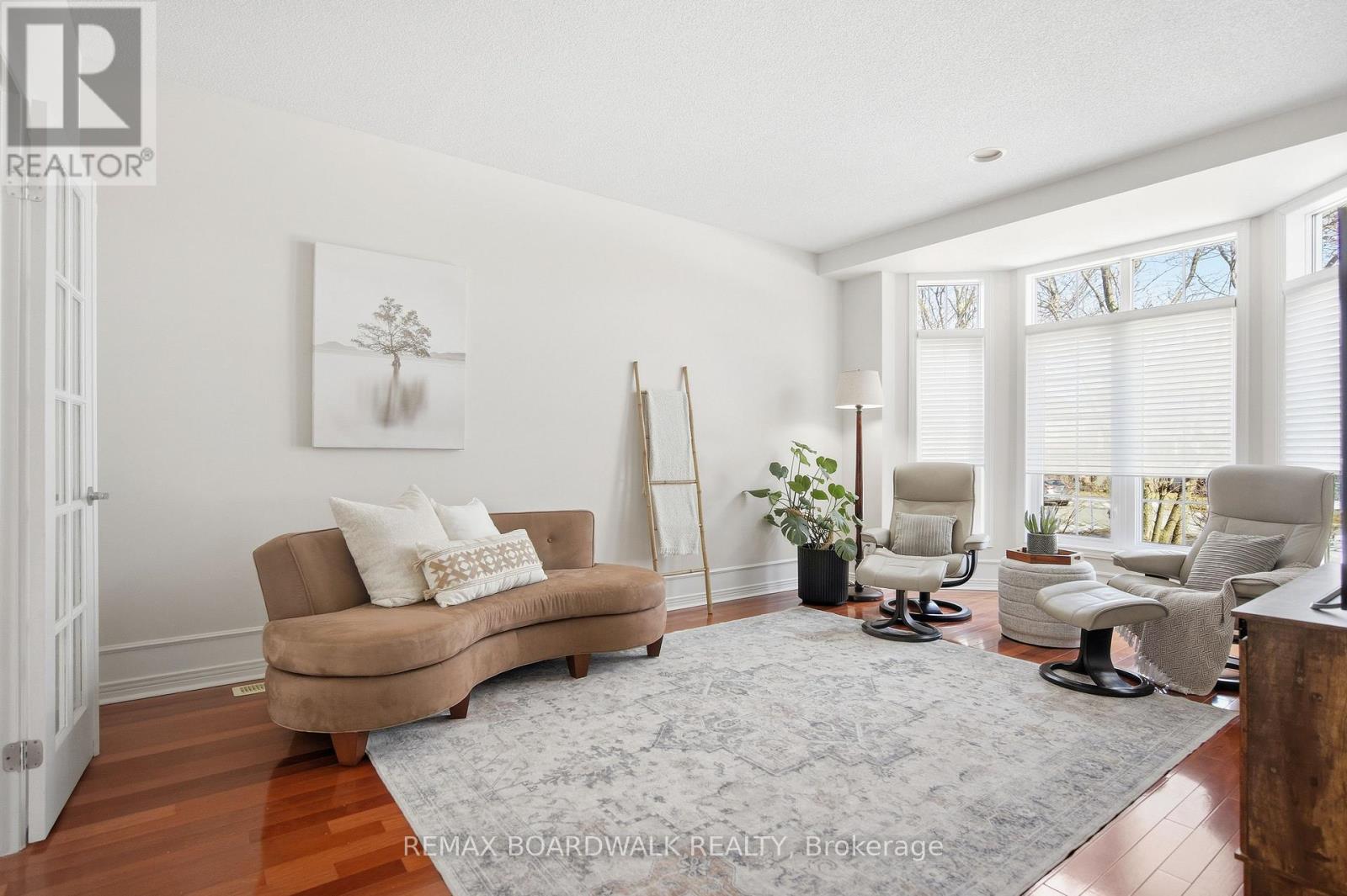 1031 Red Spruce Street, Ottawa, Ontario  K1V 1T5 - Photo 6 - X12946094