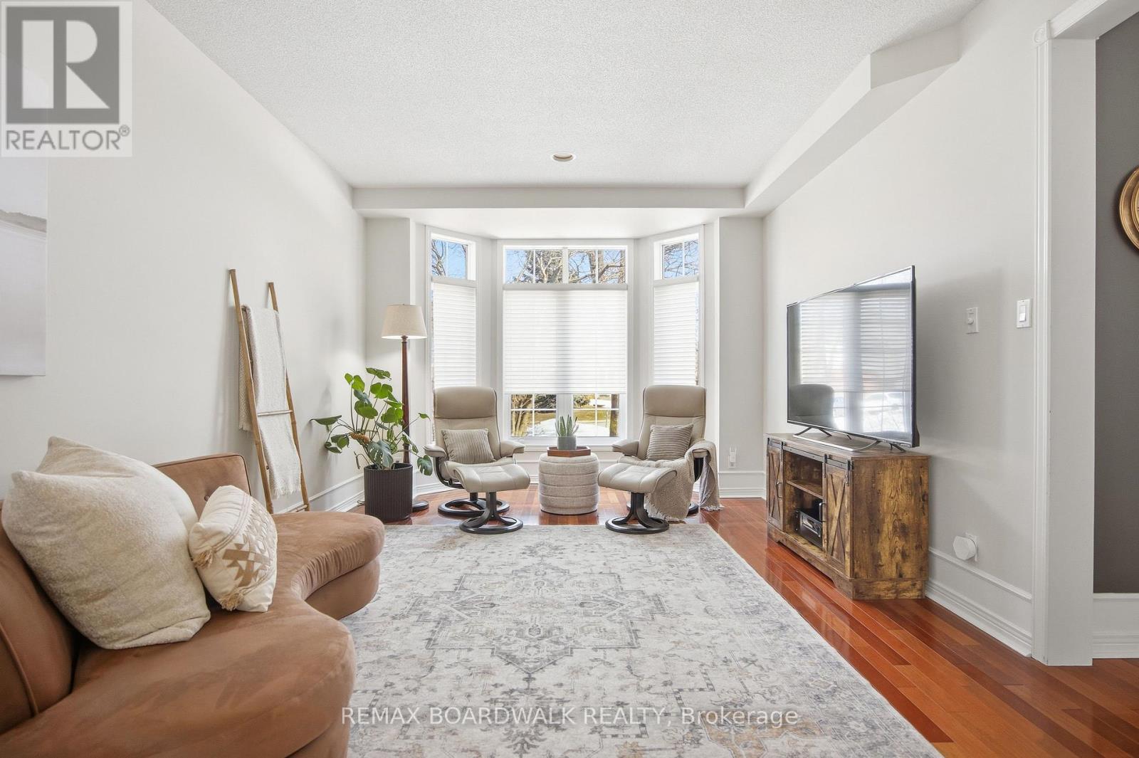 1031 Red Spruce Street, Ottawa, Ontario  K1V 1T5 - Photo 7 - X12946094