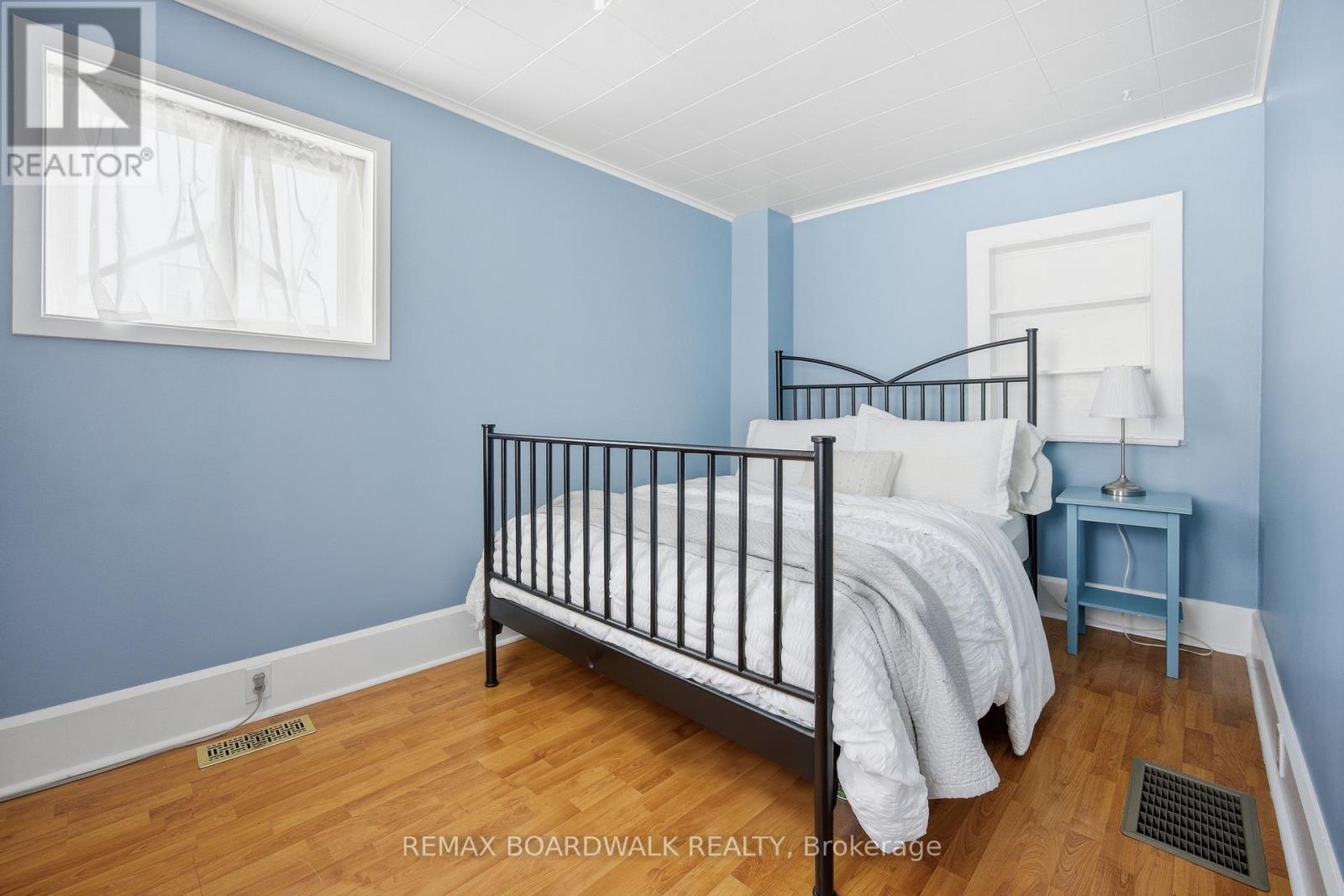 32 Cockburn Street, Perth, Ontario  K7H 2B2 - Photo 14 - X12946122