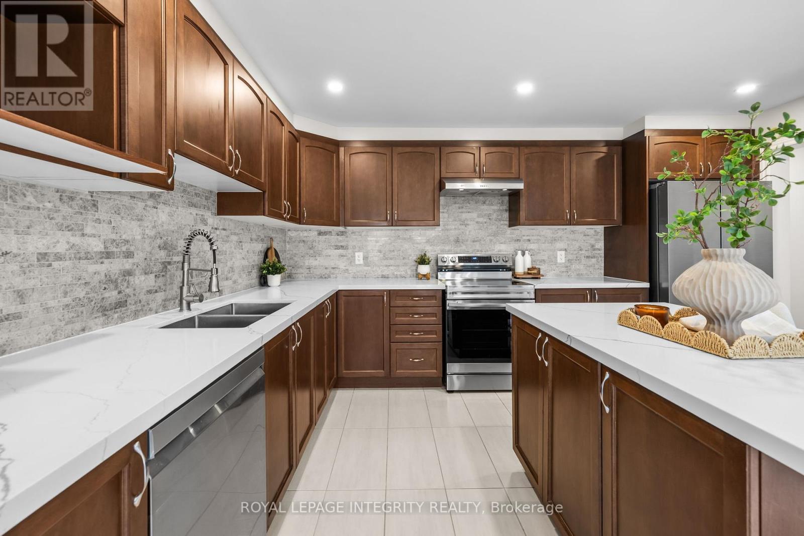 122 Cranesbill Road, Ottawa, Ontario  K2V 0J5 - Photo 18 - X12946128