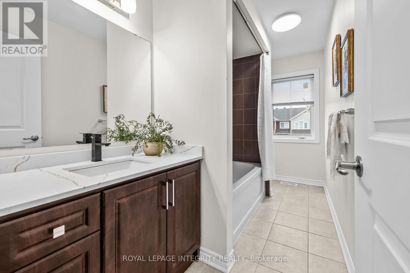 122 Cranesbill Road, Ottawa, Ontario  K2V 0J5 - Photo 24 - X12946128