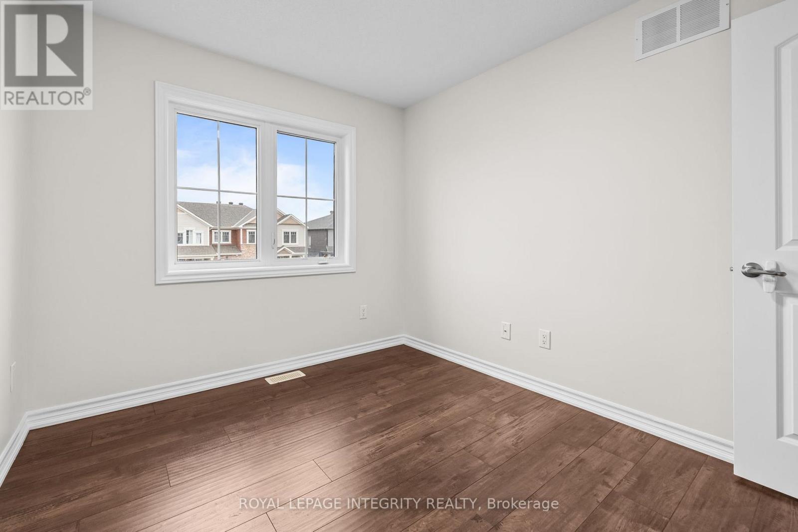 122 Cranesbill Road, Ottawa, Ontario  K2V 0J5 - Photo 26 - X12946128