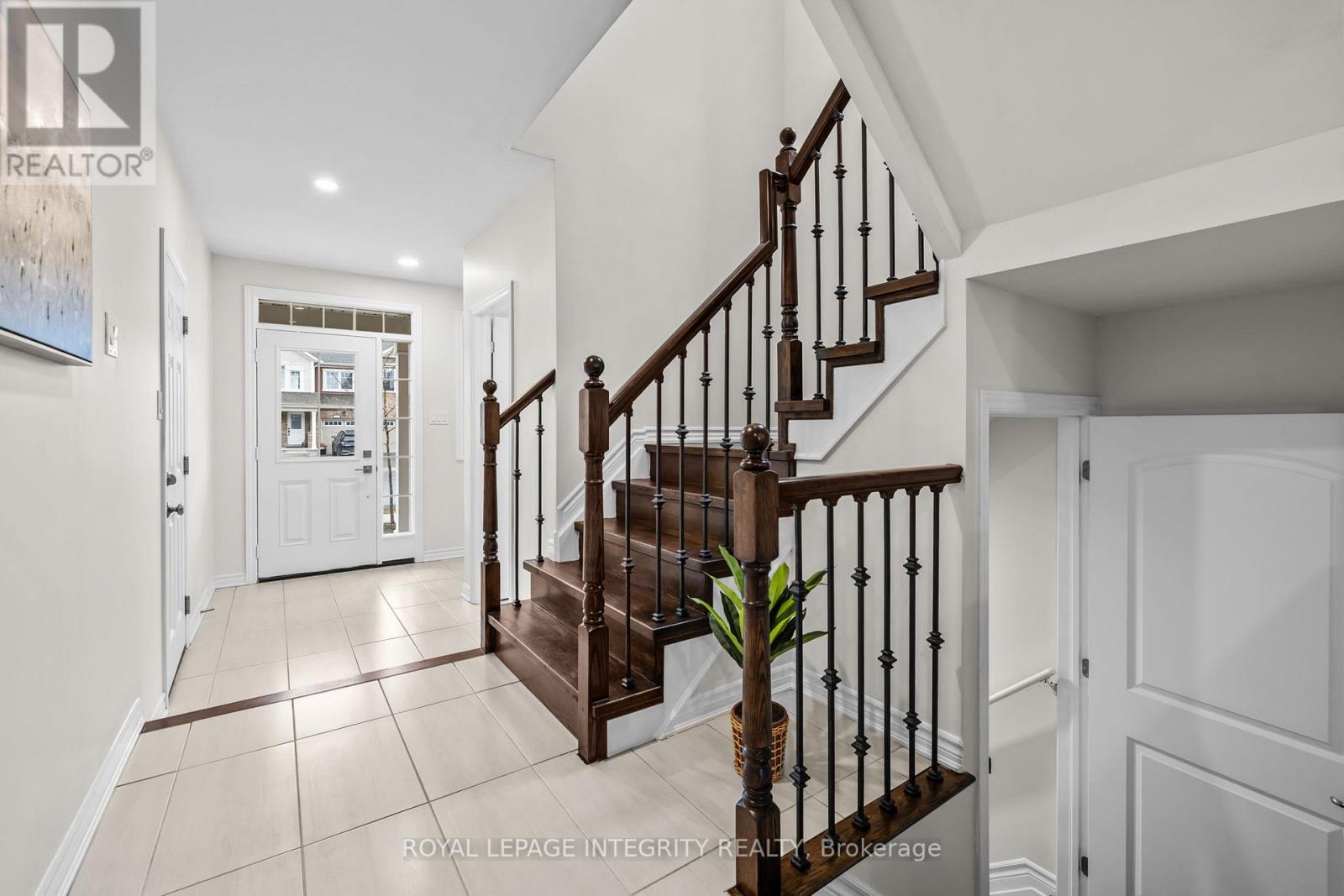 122 Cranesbill Road, Ottawa, Ontario  K2V 0J5 - Photo 6 - X12946128