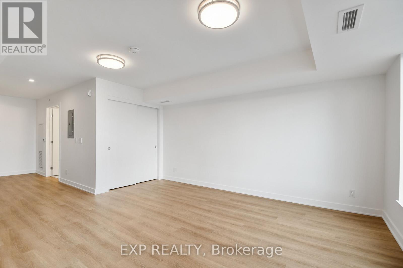 203 - 19 Robinson Avenue, Ottawa, Ontario  K1S 8N8 - Photo 10 - X12946198