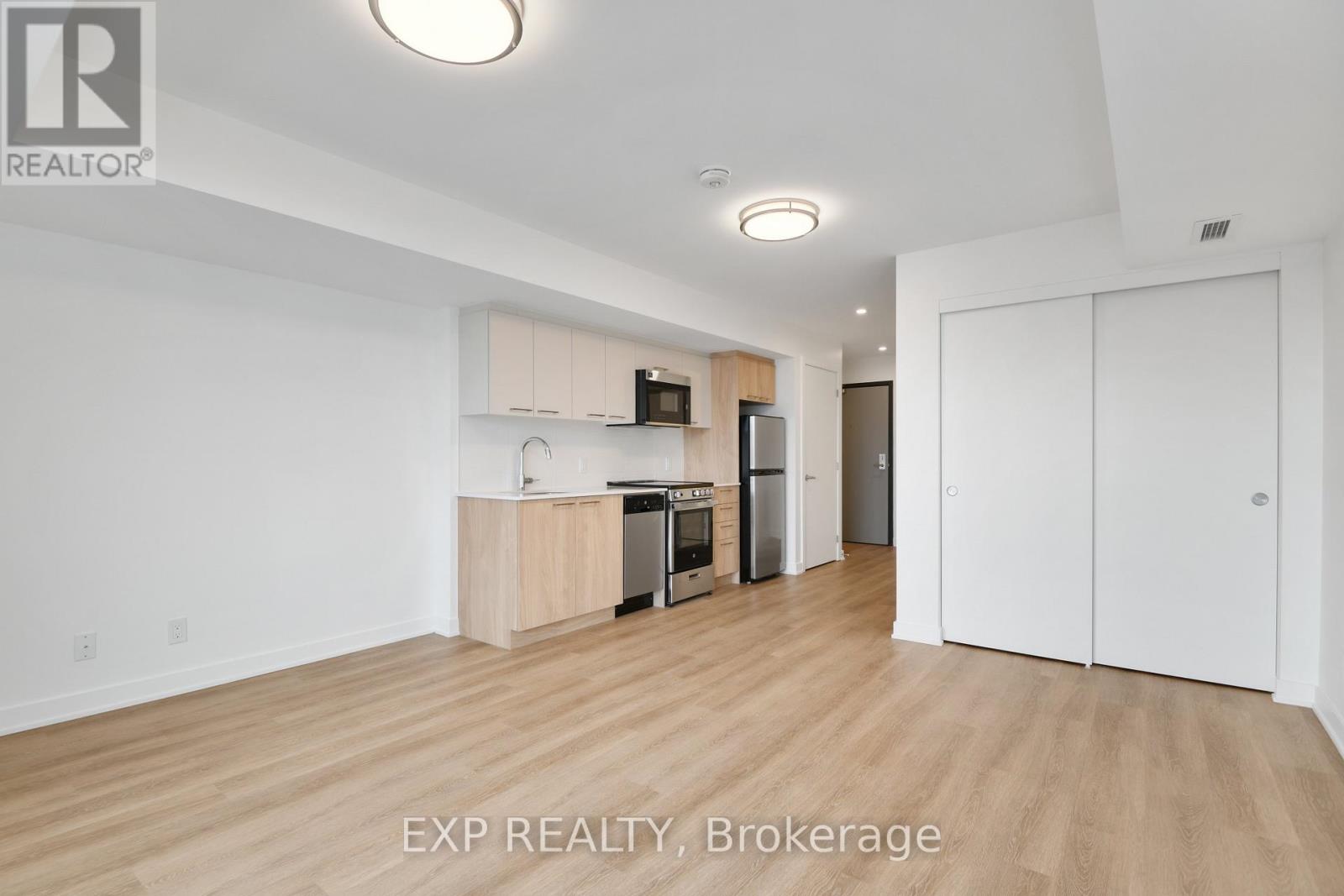 203 - 19 Robinson Avenue, Ottawa, Ontario  K1S 8N8 - Photo 5 - X12946198