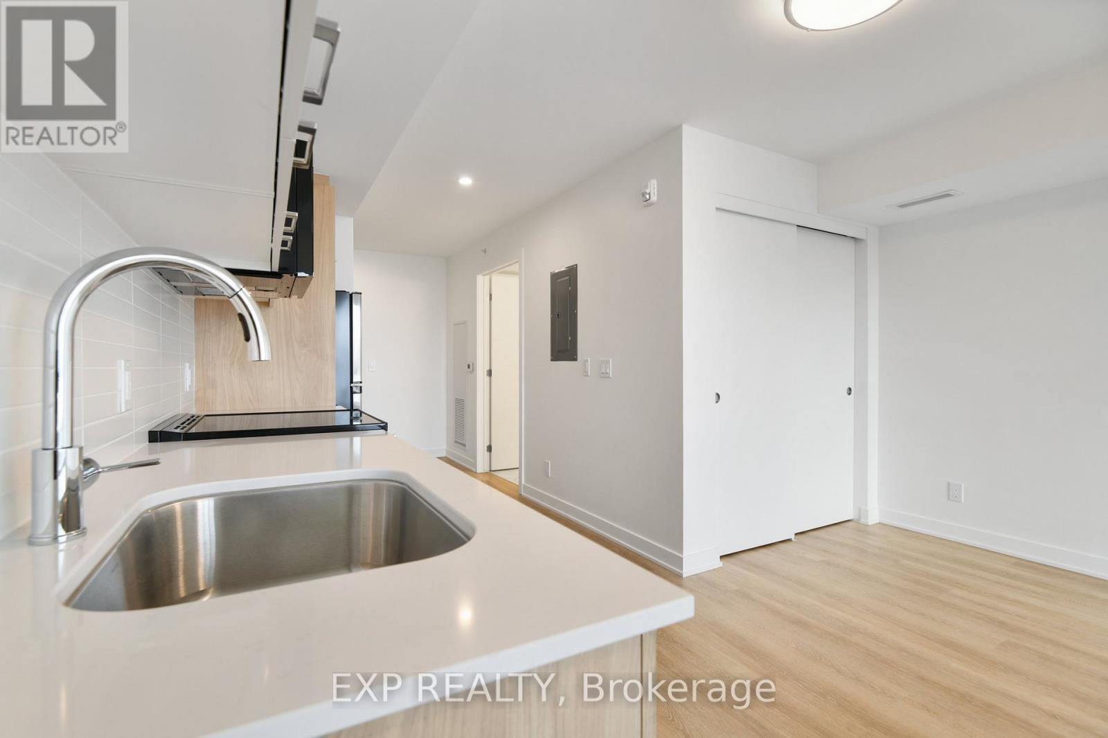 203 - 19 Robinson Avenue, Ottawa, Ontario  K1S 8N8 - Photo 6 - X12946198