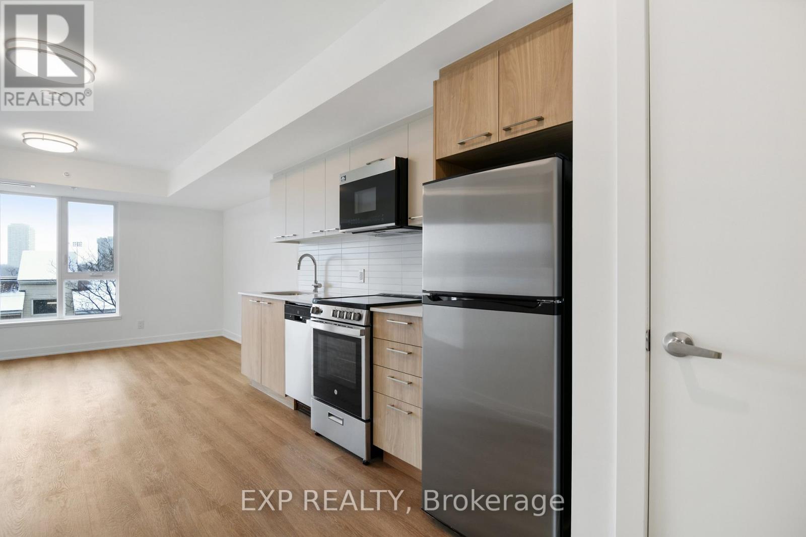 203 - 19 Robinson Avenue, Ottawa, Ontario  K1S 8N8 - Photo 8 - X12946198