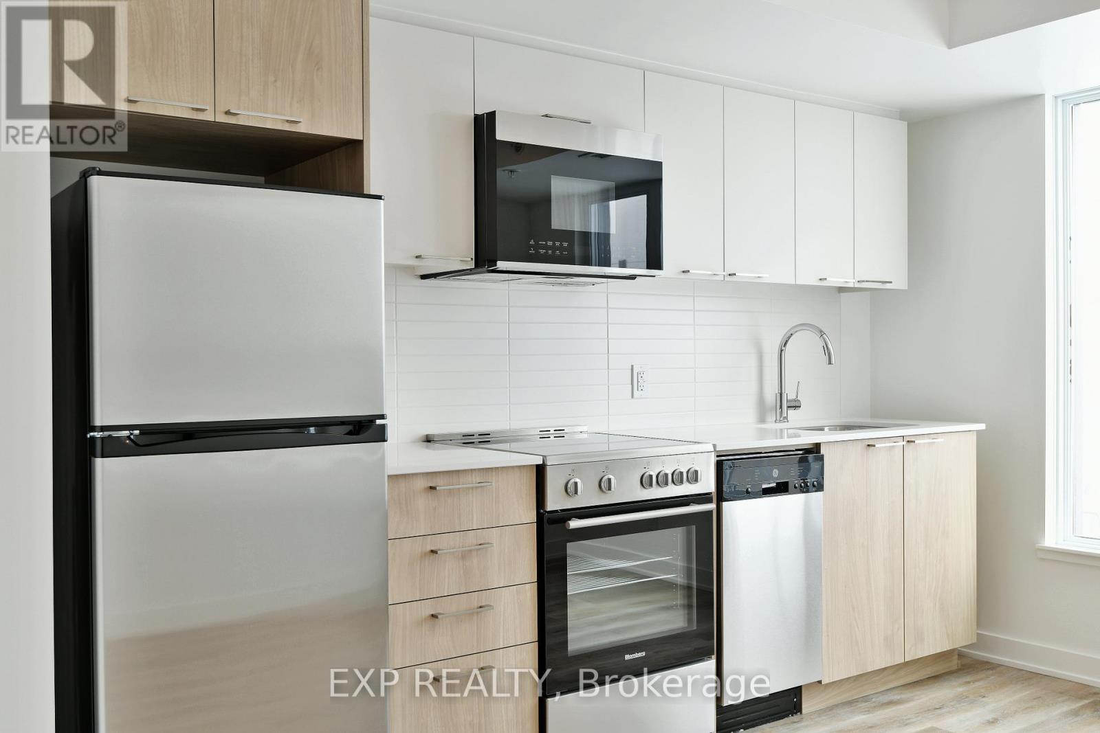 302 - 134 Robinson Avenue, Ottawa, Ontario  K1S 8N8 - Photo 8 - X12946218