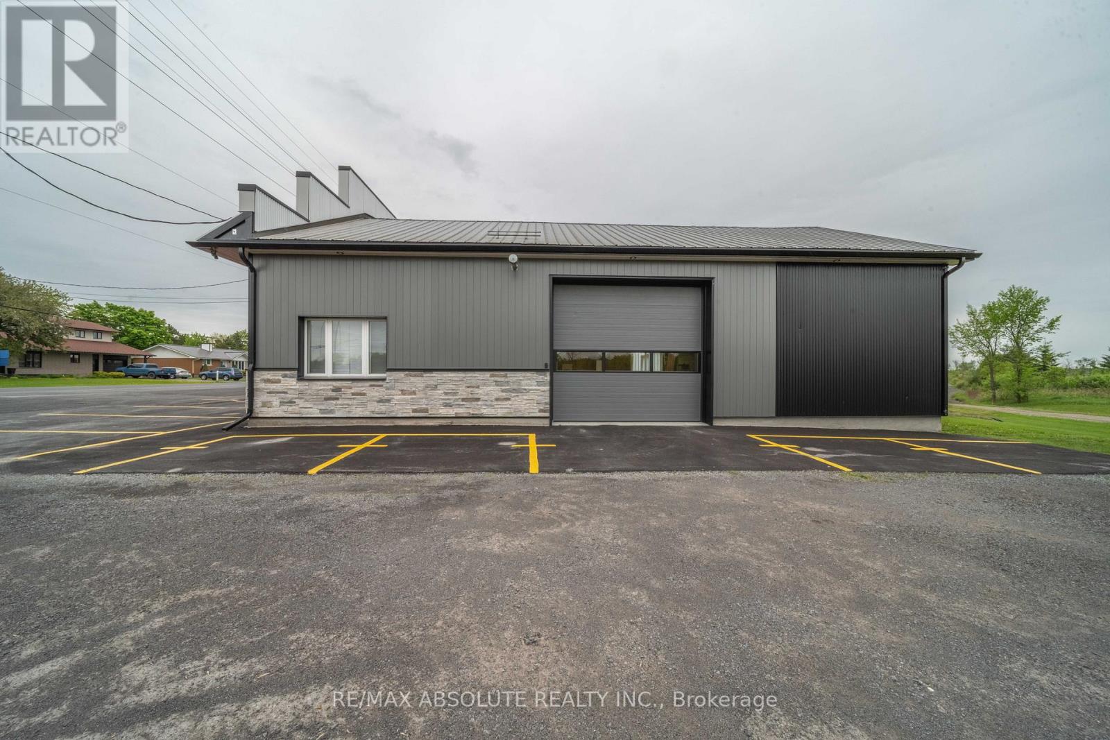 547 County Rd 9 Road, Alfred And Plantagenet, Ontario  K0B 1L0 - Photo 5 - X12946234