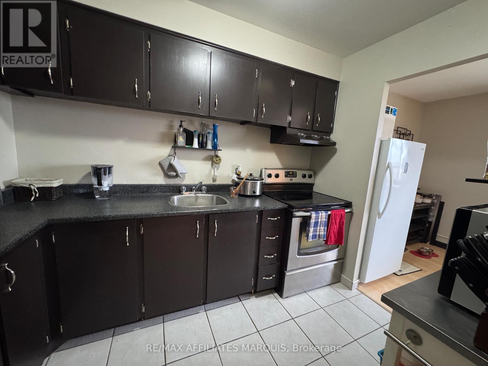 305 - 845 Kyle Court, Brockville, Ontario  K6V 6K7 - Photo 16 - X12946296