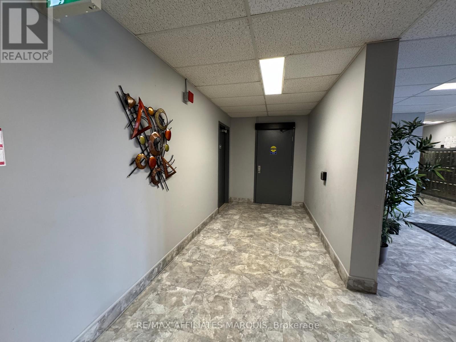 305 - 845 Kyle Court, Brockville, Ontario  K6V 6K7 - Photo 5 - X12946296