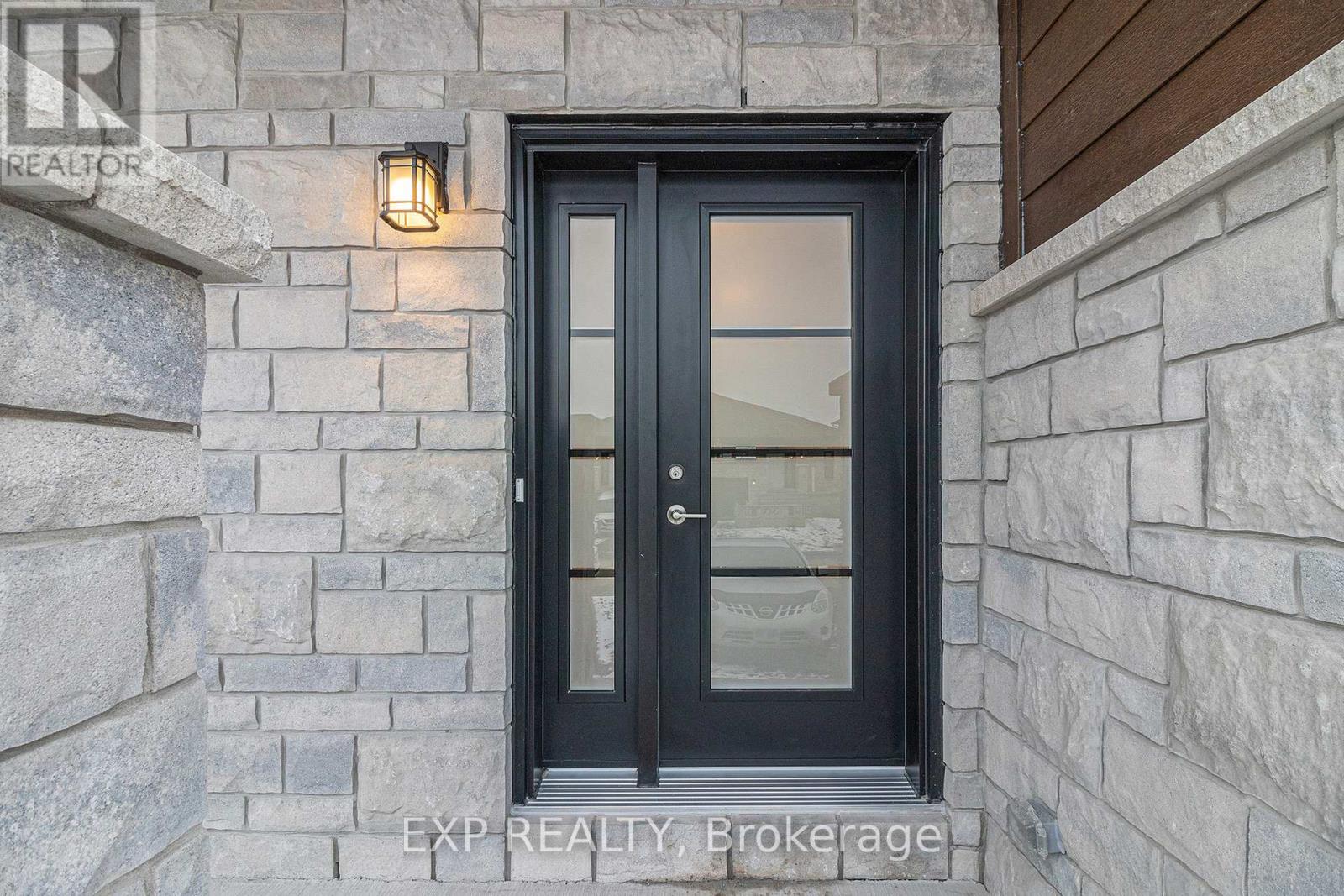 919 Chablis Crescent, Russell, Ontario  K0A 1W0 - Photo 2 - X12946348