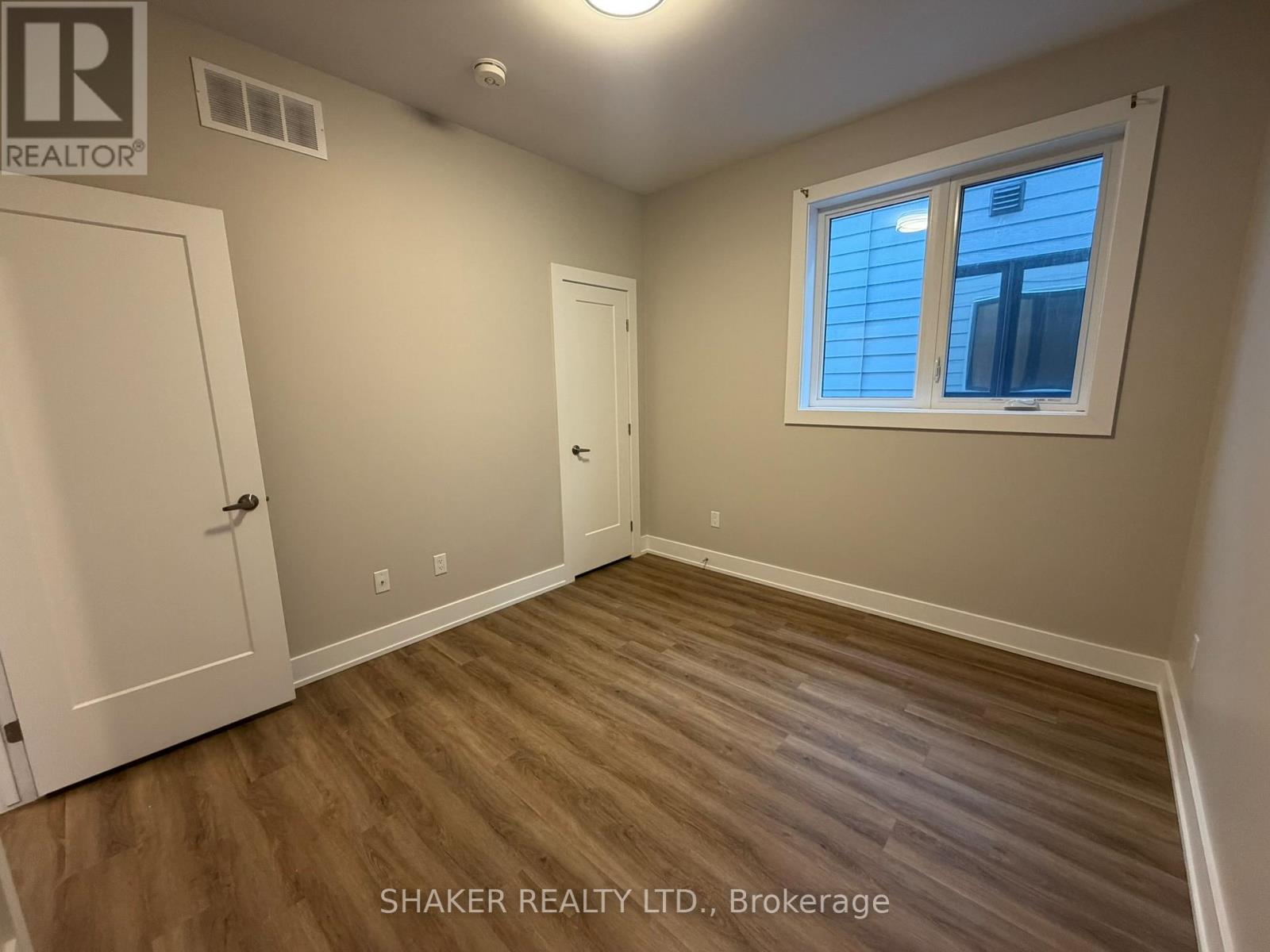 2 - 304 Elmgrove Avenue, Ottawa, Ontario  K1Z 6V1 - Photo 10 - X12946368