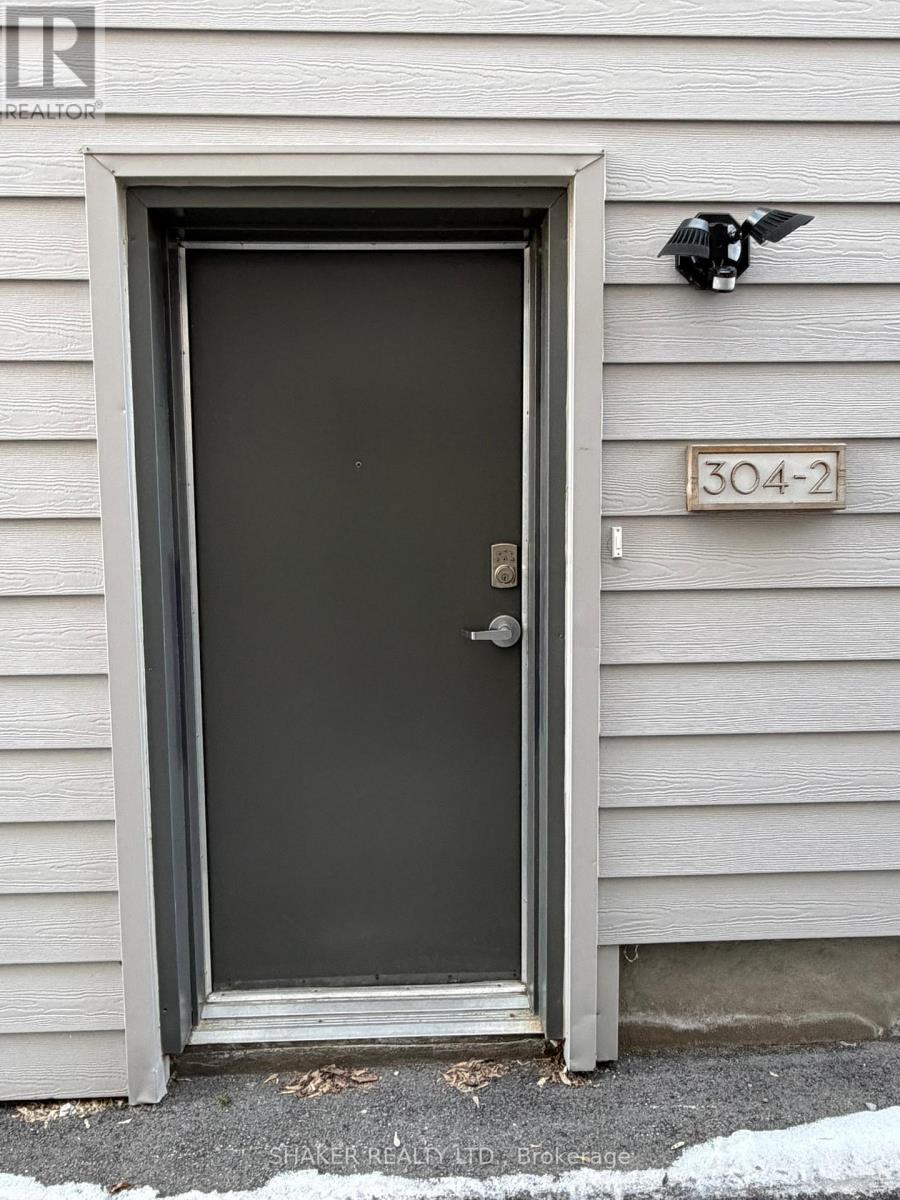2 - 304 Elmgrove Avenue, Ottawa, Ontario  K1Z 6V1 - Photo 2 - X12946368