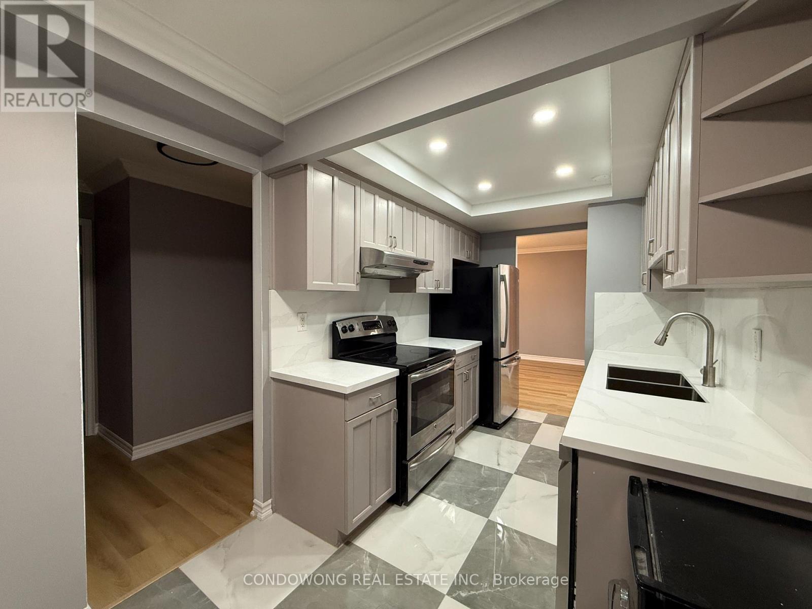 1007 - 3100 Kirwin Avenue, Mississauga, Ontario  L5A 3S6 - Photo 13 - W12937164