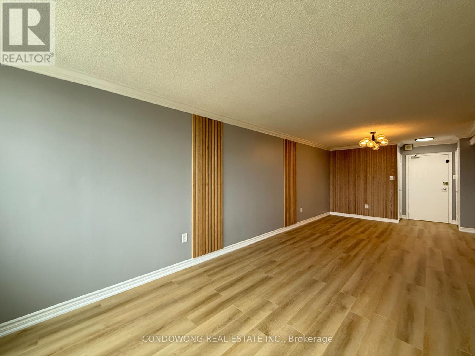 1007 - 3100 Kirwin Avenue, Mississauga, Ontario  L5A 3S6 - Photo 7 - W12937164