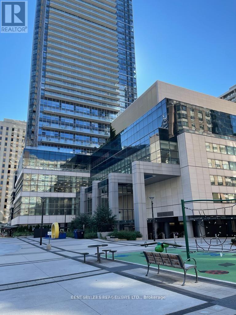 2512 - 386 Yonge Street, Toronto, Ontario  M5B 0A5 - Photo 2 - C12946050