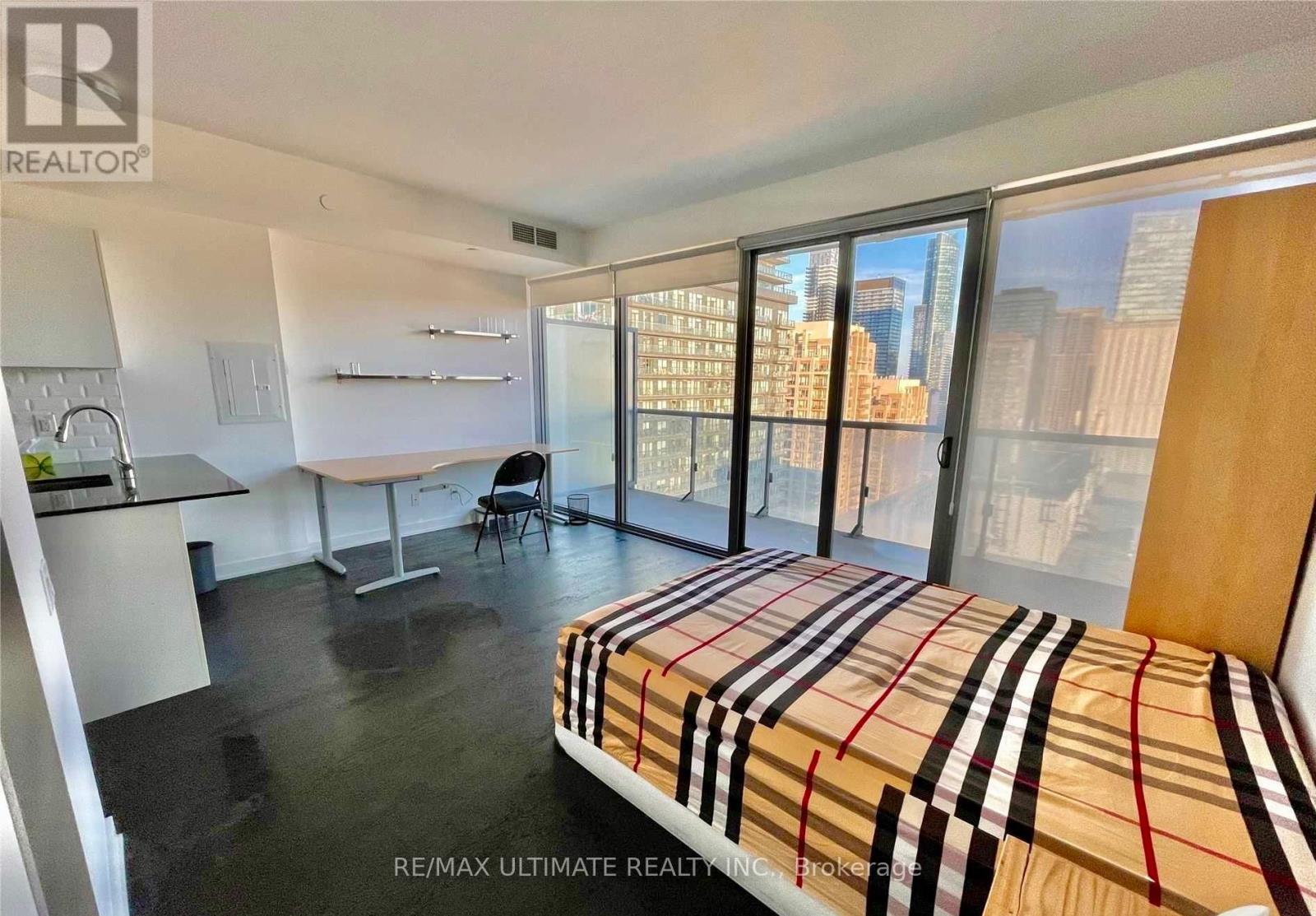 2604 - 57 St Joseph Street, Toronto, Ontario  M5S 0C5 - Photo 6 - C12946164