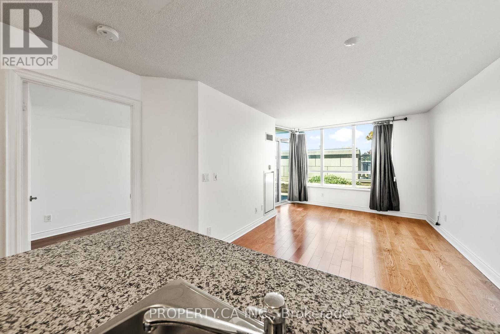 309 - 15 Greenview Avenue, Toronto, Ontario  M2M 4M7 - Photo 6 - C12946192