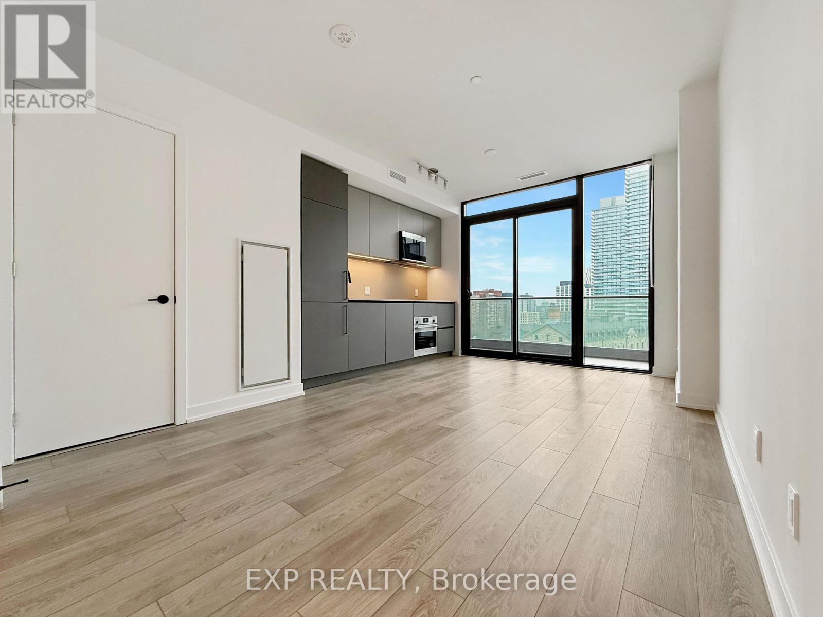 928 - 35 PARLIAMENT STREET, Toronto, Ontario