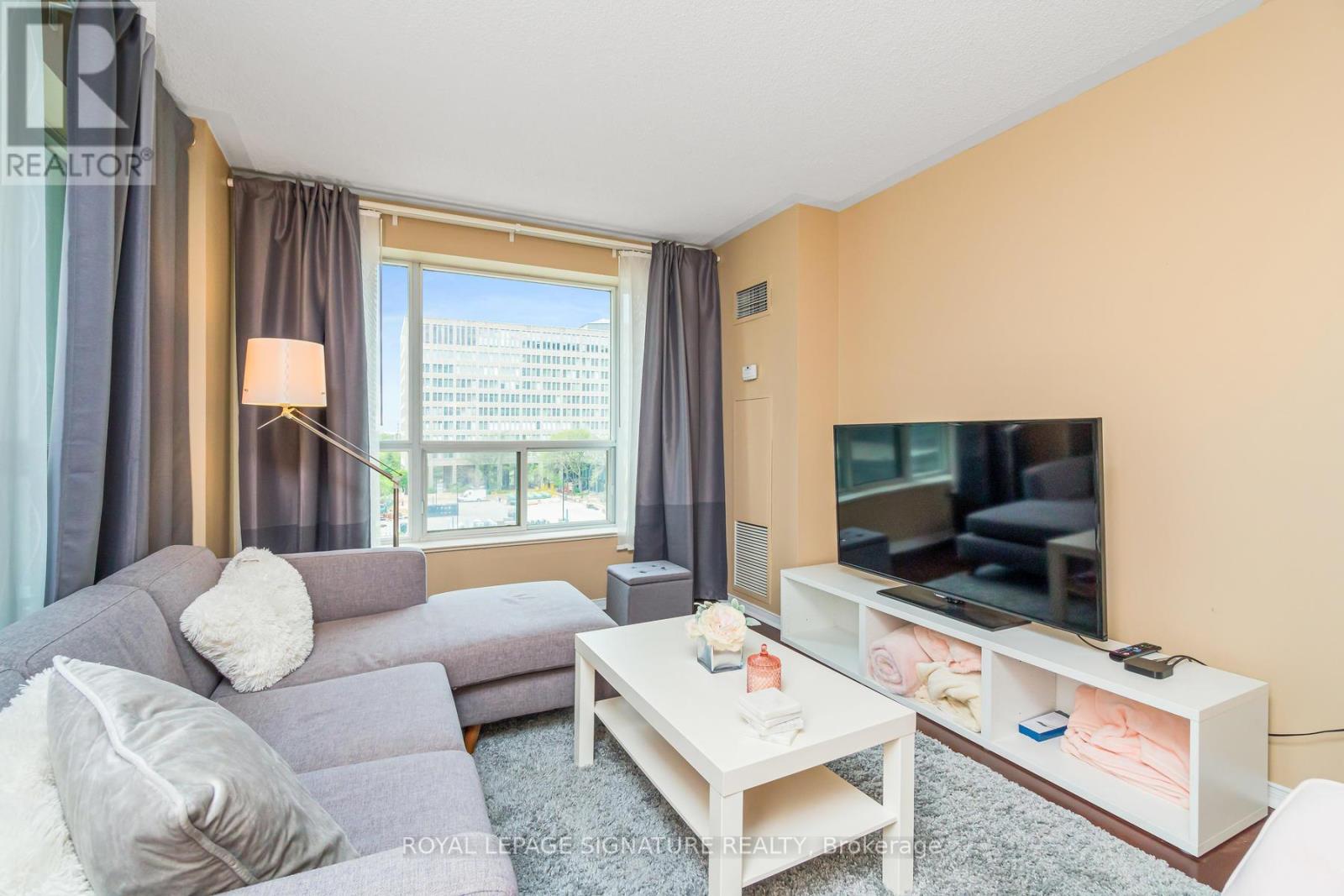 606 - 887 Bay Street, Toronto, Ontario  M5S 3K4 - Photo 8 - C12946346