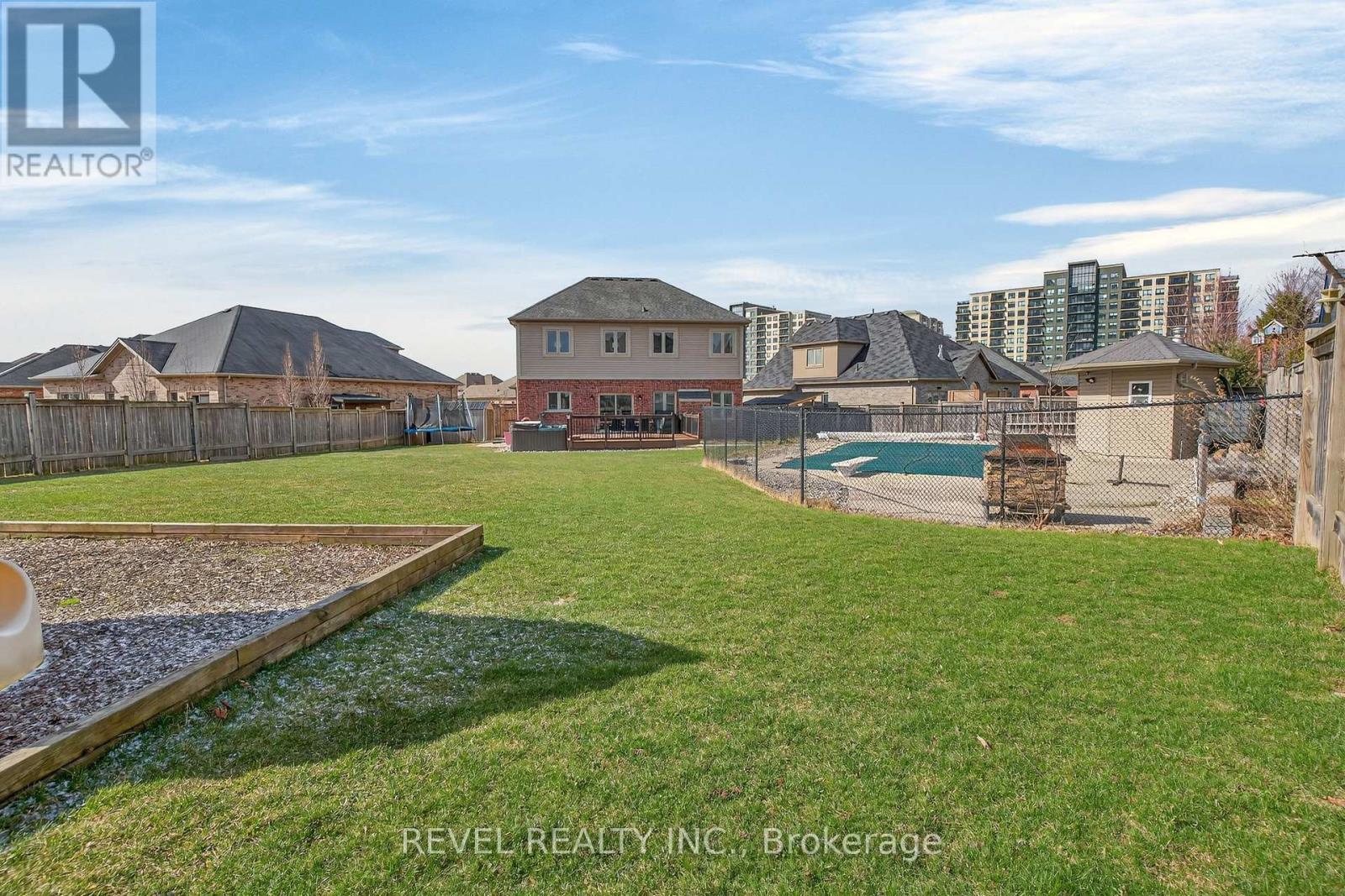 3190 Pincombe Drive, London South, Ontario  N6L 0B4 - Photo 46 - X12945976