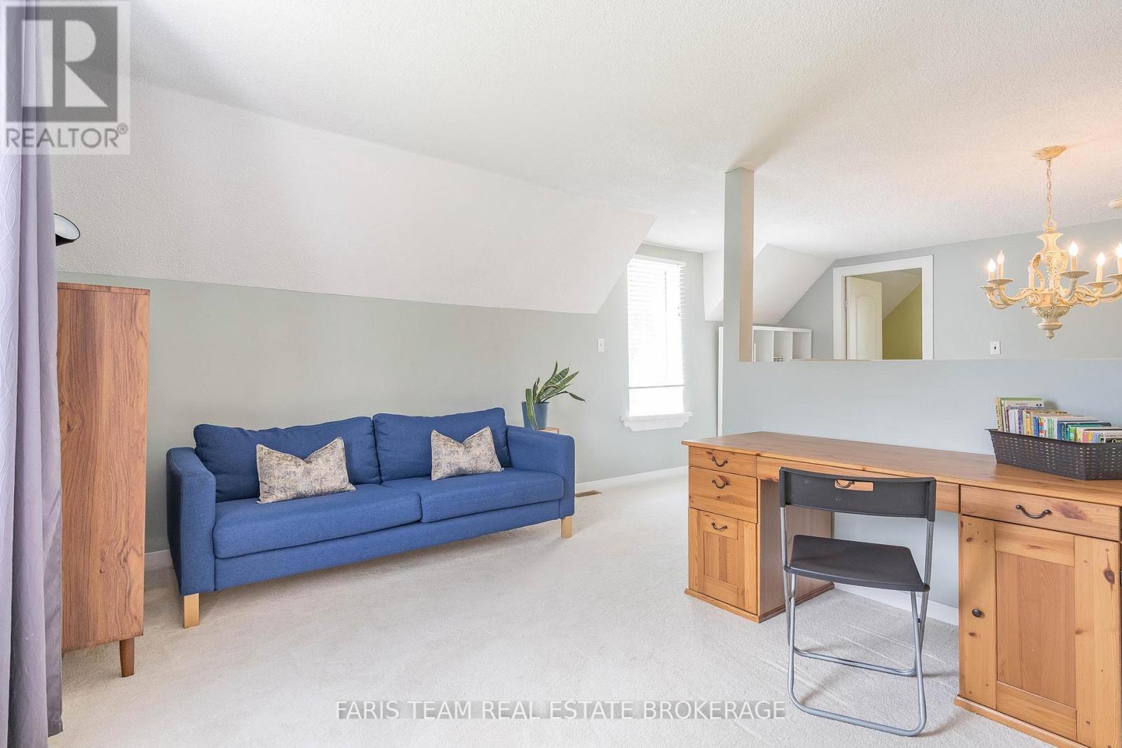 139 Veterans Lane, Tay, Ontario  L0K 2A0 - Photo 14 - S12811488