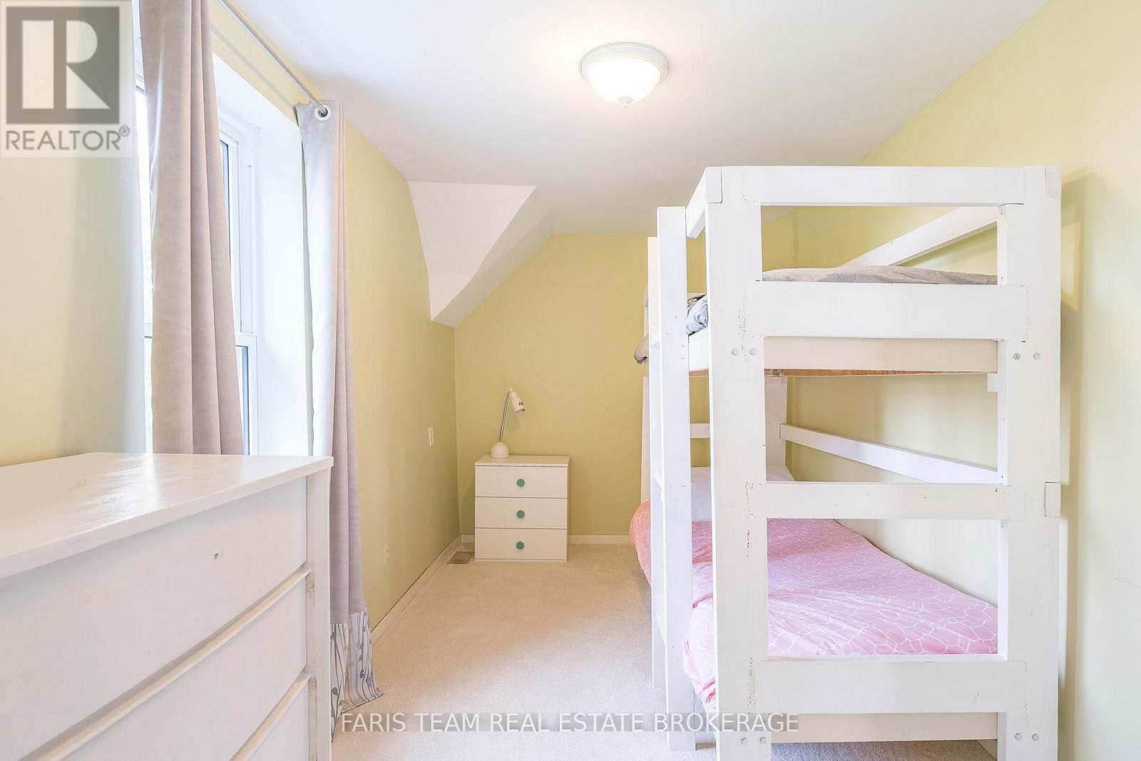 139 Veterans Lane, Tay, Ontario  L0K 2A0 - Photo 17 - S12811488