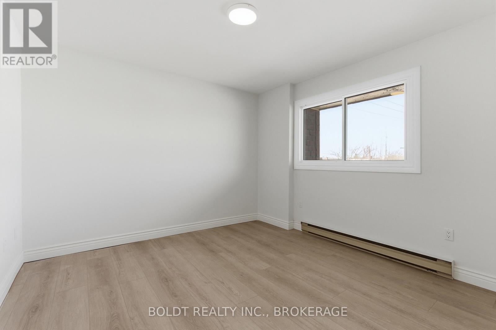 F - 706 Main Street E, Welland, Ontario  L3B 3Y4 - Photo 14 - X12832382