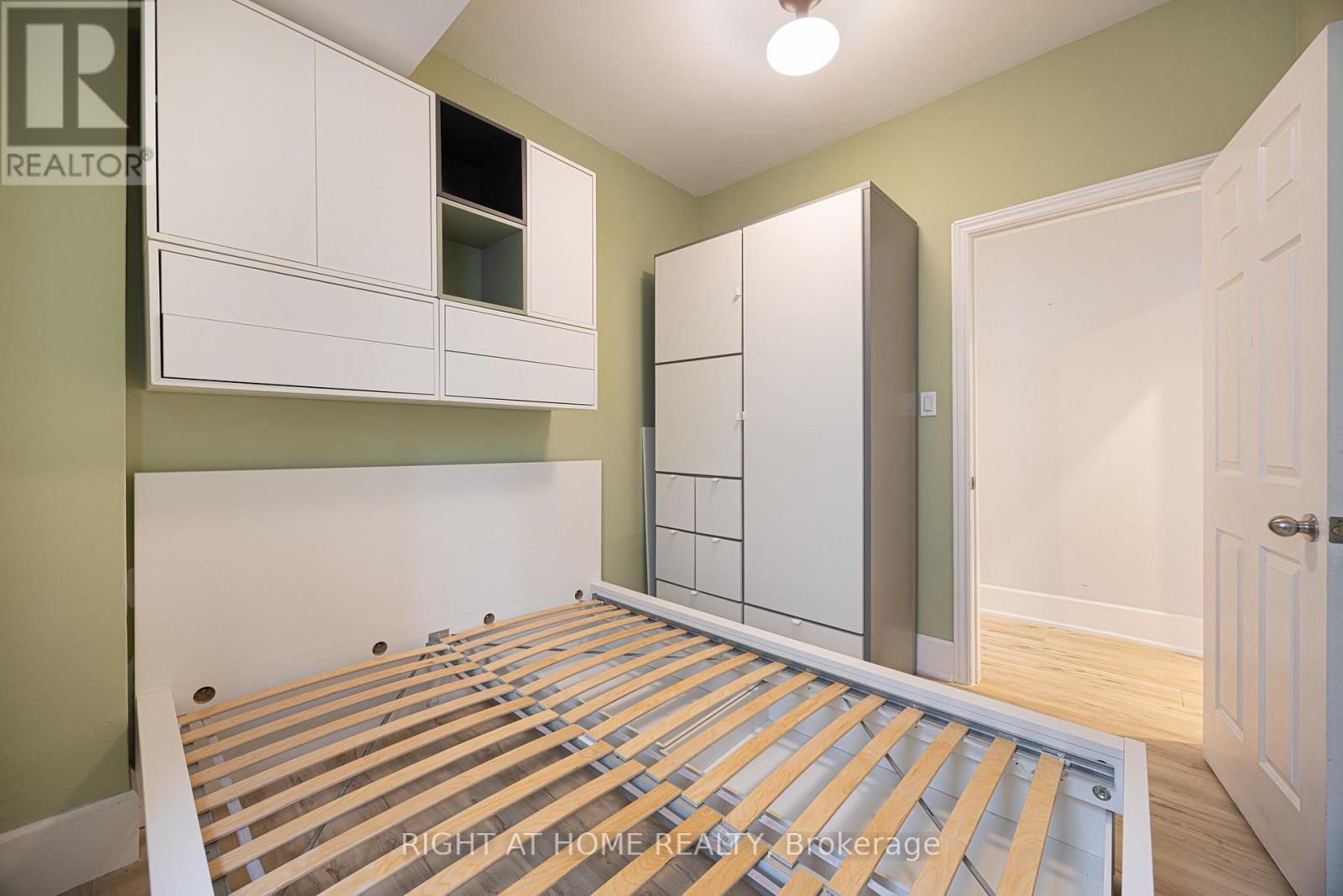 Main Floor - 281 Osler Street, Toronto, Ontario  M6N 2Z3 - Photo 7 - W12901936