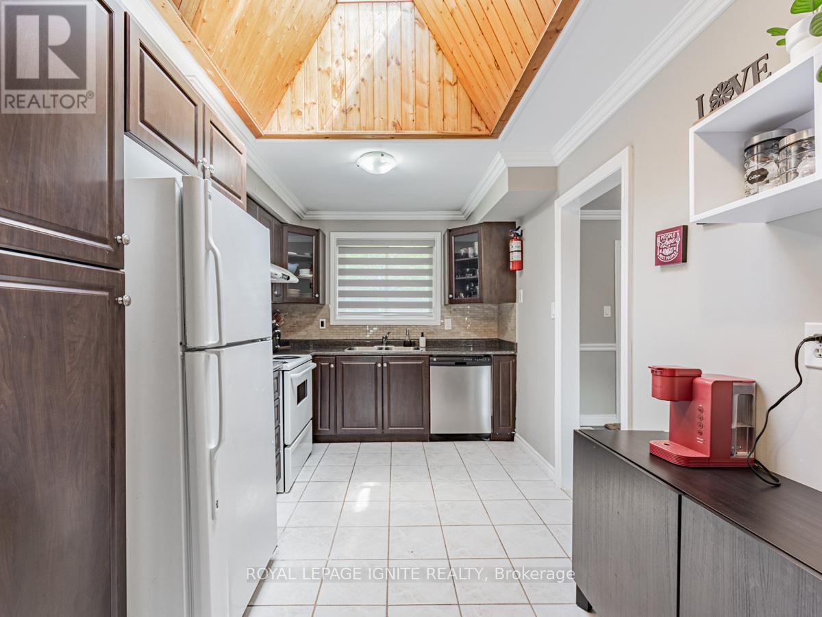 803 Fairview Avenue, Pickering, Ontario  L1W 1M7 - Photo 11 - E12946084