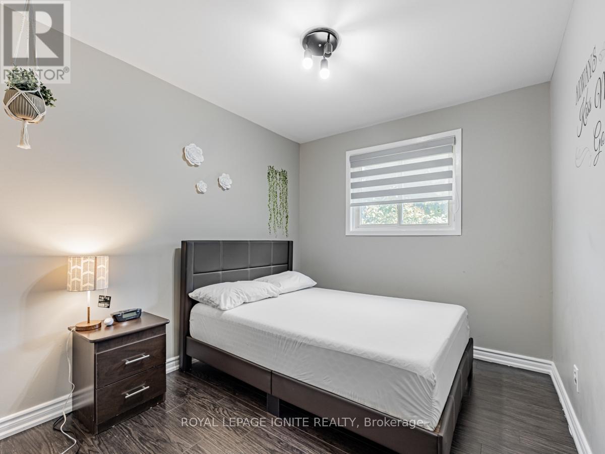 803 Fairview Avenue, Pickering, Ontario  L1W 1M7 - Photo 16 - E12946084