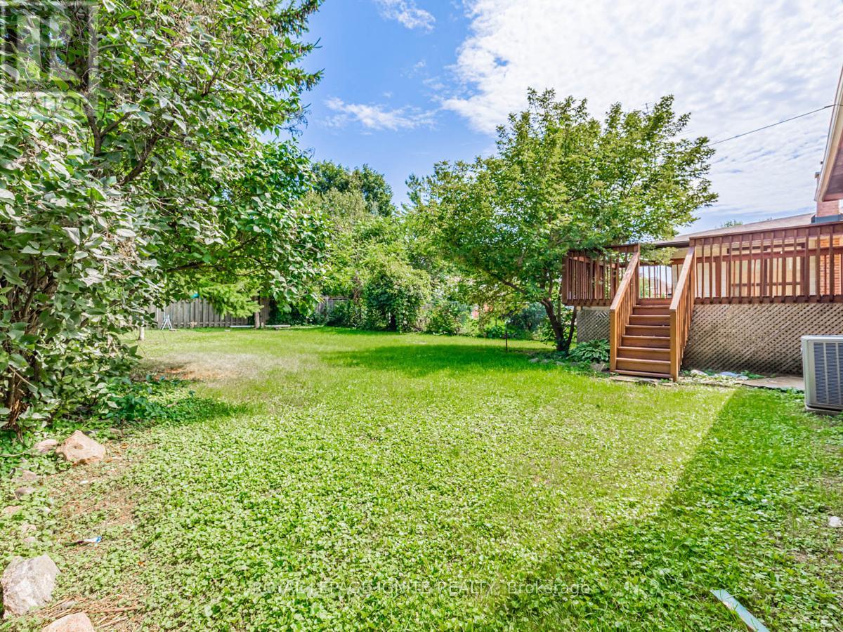 803 Fairview Avenue, Pickering, Ontario  L1W 1M7 - Photo 26 - E12946084