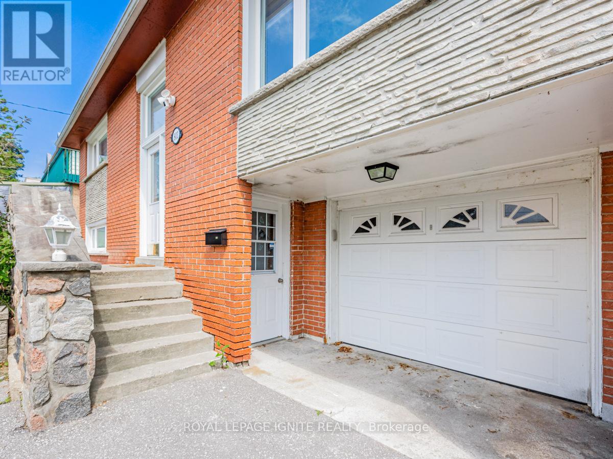 803 Fairview Avenue, Pickering, Ontario  L1W 1M7 - Photo 4 - E12946084