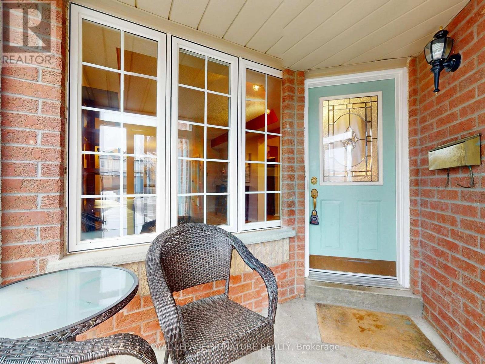 1070 Summitview Crescent, Oshawa, Ontario  L1K 2K5 - Photo 2 - E12946150