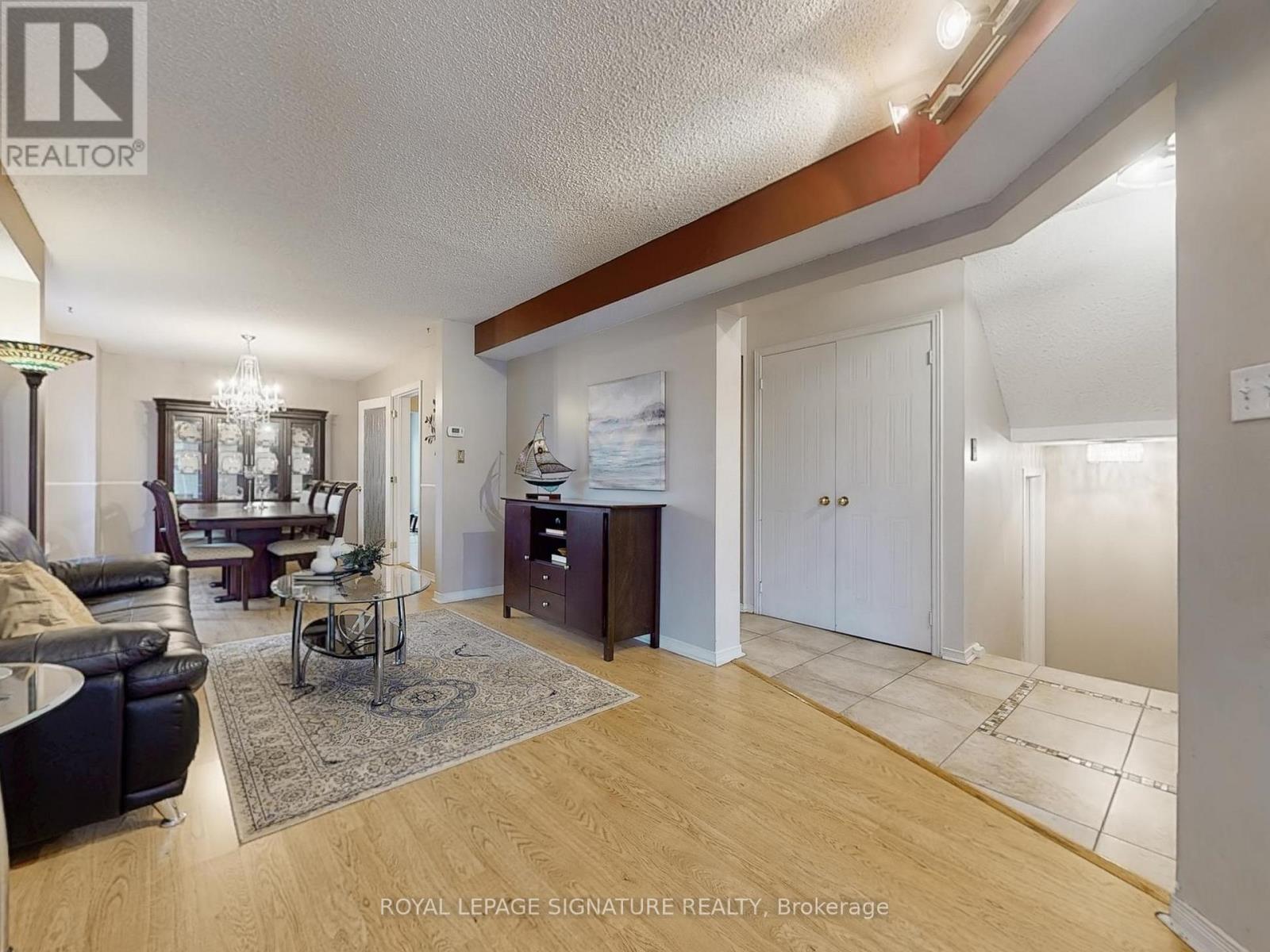 1070 Summitview Crescent, Oshawa, Ontario  L1K 2K5 - Photo 4 - E12946150