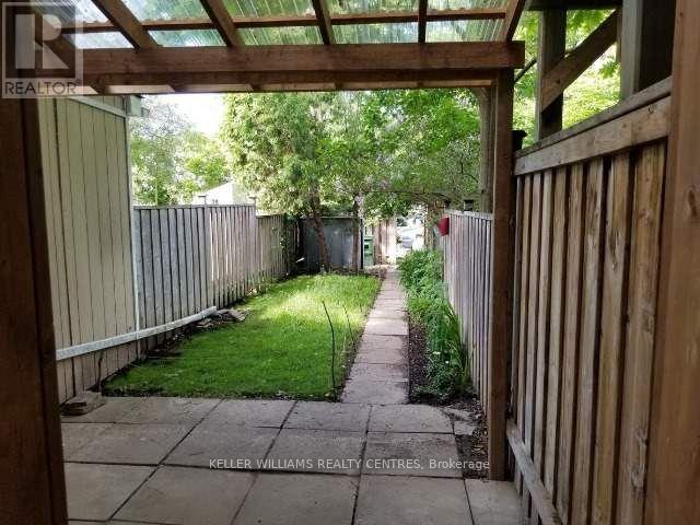 1226 Broadview Avenue, Toronto, Ontario  M4K 2T2 - Photo 16 - E12946162