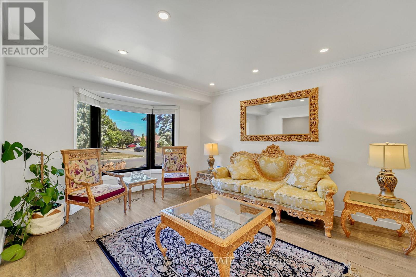 19 Glenabbey Drive, Clarington, Ontario  L1E 1C1 - Photo 9 - E12946232