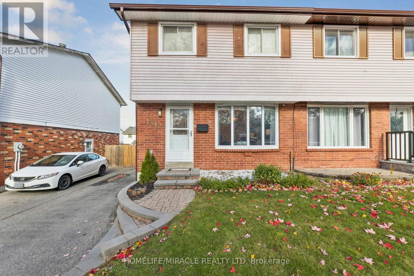 1312 Cherrydown Drive, Oshawa, Ontario  L1H 8C8 - Photo 4 - E12946274