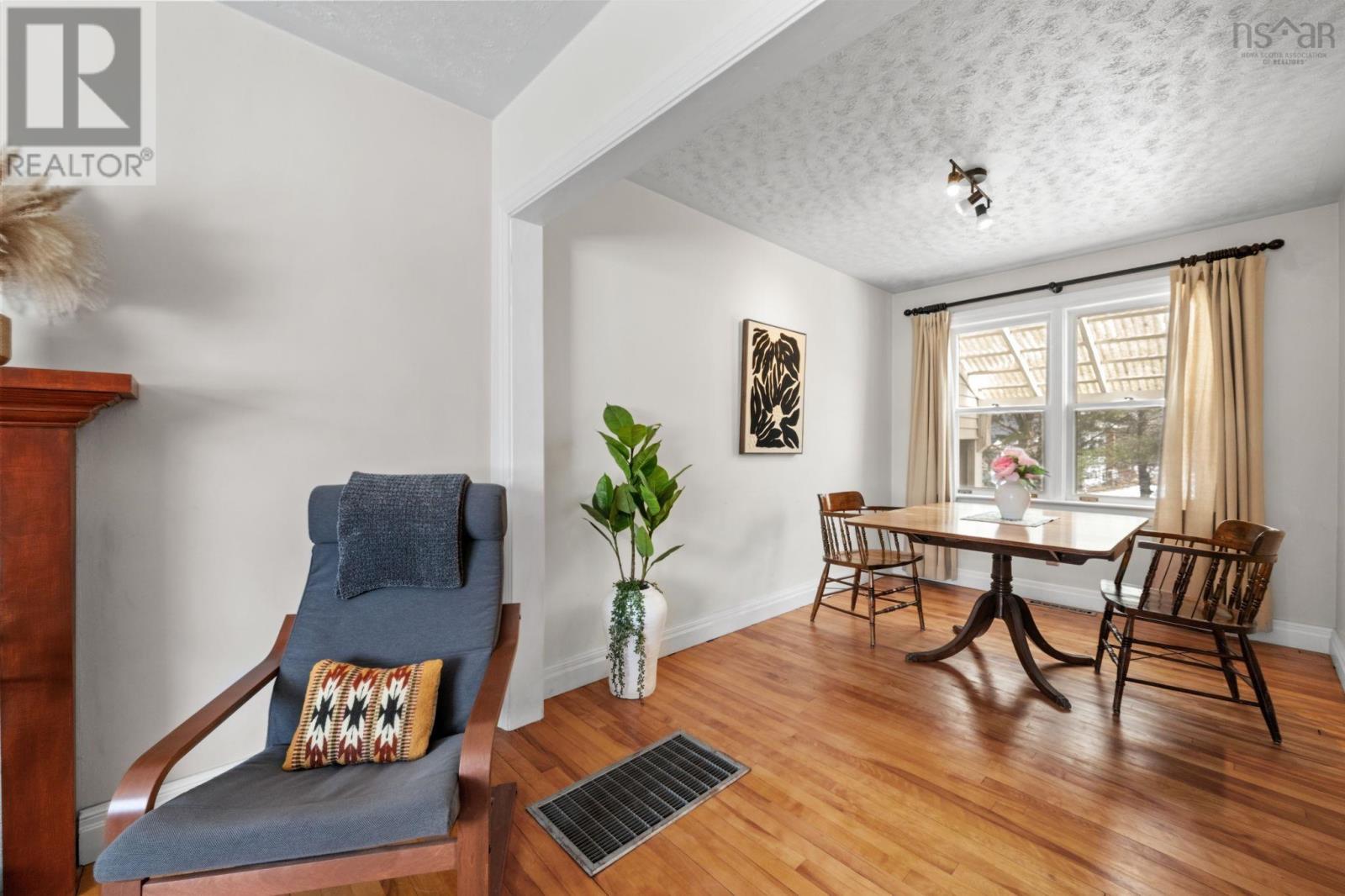 197 Pleasant Street, Truro, Nova Scotia  B2N 3S7 - Photo 9 - 202605526