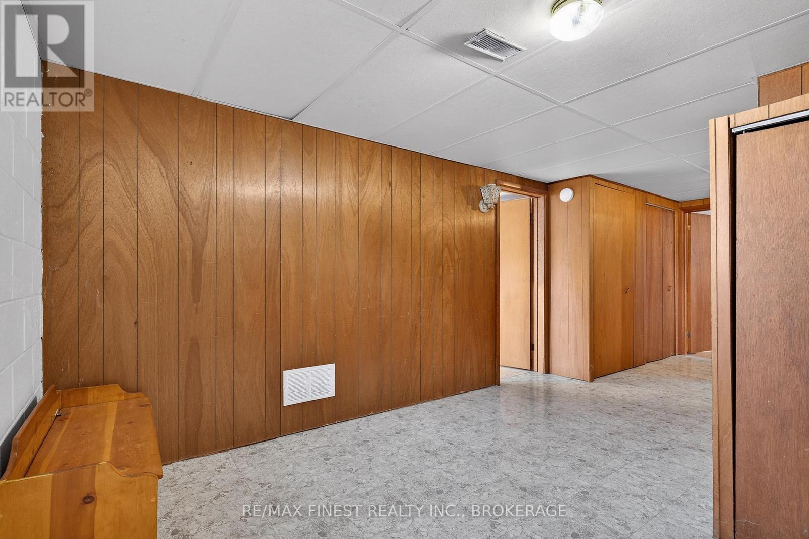 20 Oakridge Avenue, Kingston, Ontario  K7L 4S9 - Photo 36 - X12946086