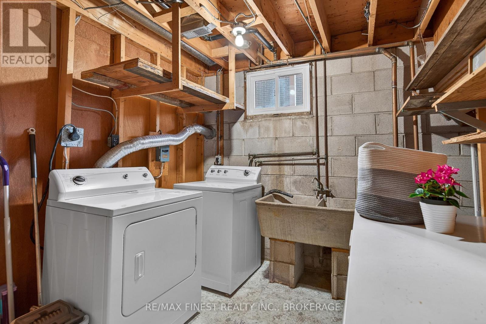 20 Oakridge Avenue, Kingston, Ontario  K7L 4S9 - Photo 44 - X12946086